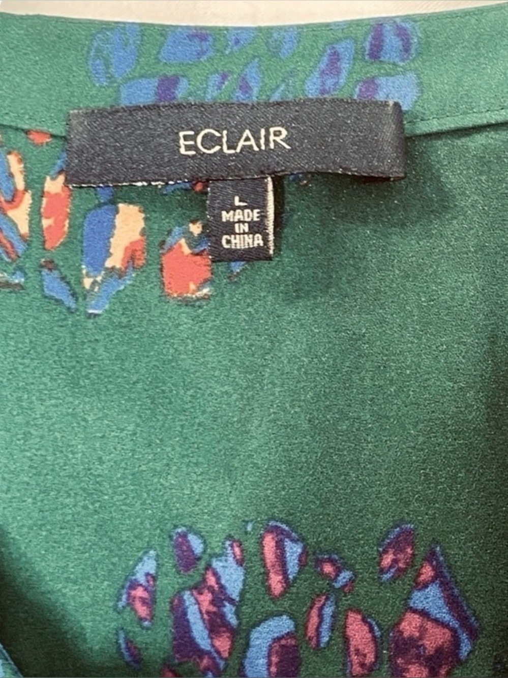 Eclair Green Abstract Print Ruffle Front Blouse | Size L - Picture 7 of 10